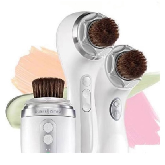 Clarisonic Holiday Gift Set: 2-pack: Radiance Brush Head & Foundation Brush Head - Picture 4 of 8